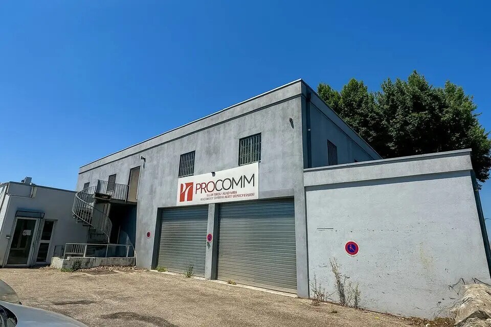 Industrial in Avignon to rent Building Photo- Image 1 of 12