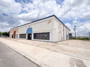 1606-1610 N Colorado St, San Antonio, TX for rent Building Photo- Image 1 of 22