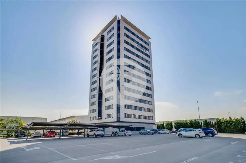 Office in Santa Perpètua de Mogoda, Barcelona to rent Primary Photo- Image 1 of 2