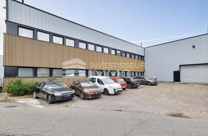 Light Industrial in Villeneuve-la-Garenne to rent - Building Photo - Image 2 of 6