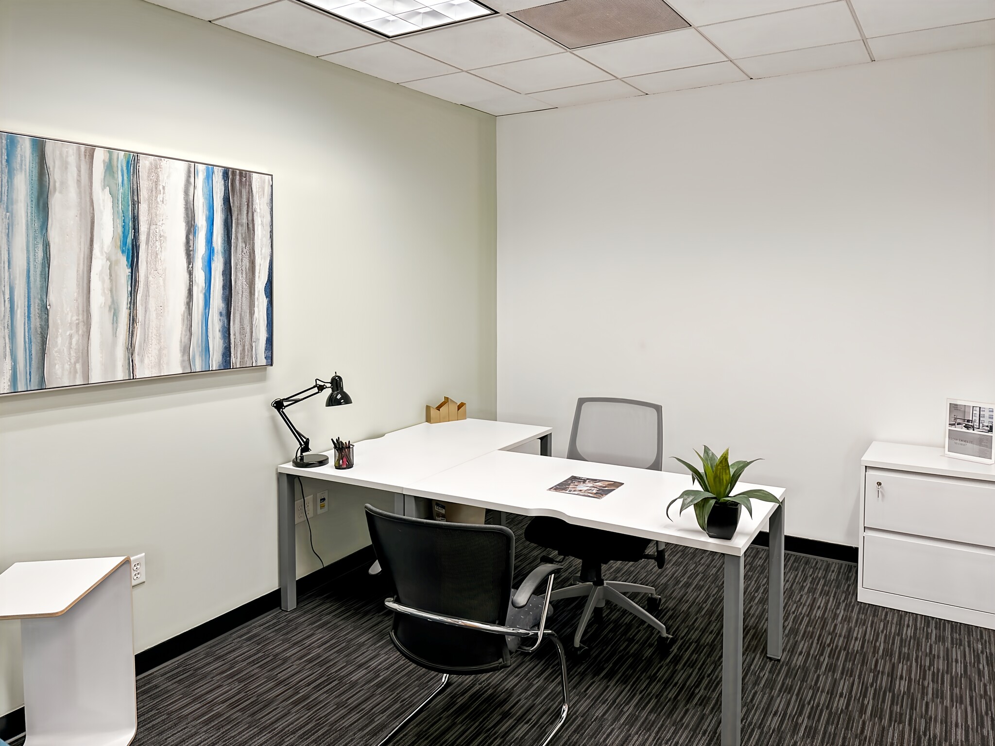 6303 Owensmouth Ave, Woodland Hills, CA to rent Building Photo- Image 1 of 21