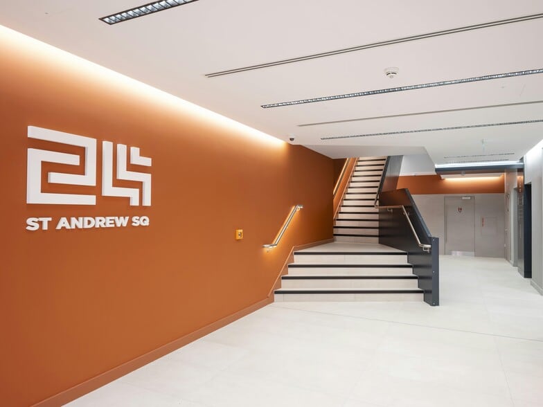 24-25 St. Andrew Sq, Edinburgh to rent - Interior Photo - Image 3 of 9