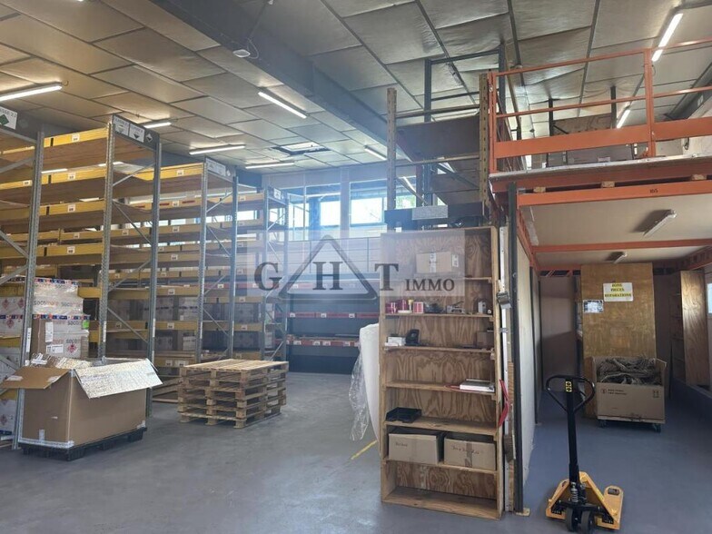 Industrial in Mitry Mory to rent - Interior Photo - Image 2 of 7
