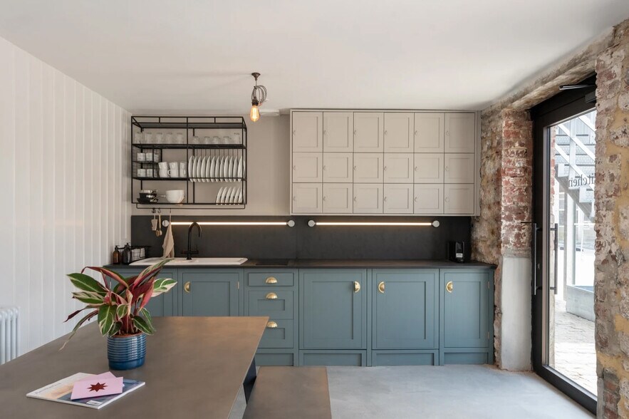 1 Candlewick Ln, Plymouth to rent - Interior Photo - Image 3 of 19