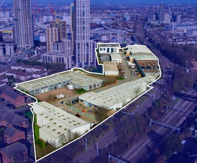 More details for Victoria Rd, London - Industrial to Rent