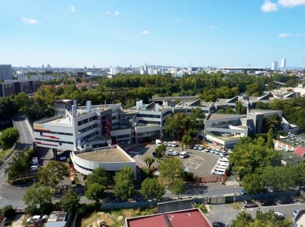 Industrial in Saint-Denis to rent - Building Photo - Image 1 of 4