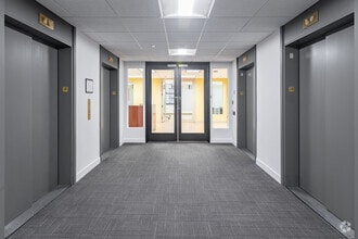 180 N Michigan Ave, Chicago, IL to rent Interior Photo- Image 2 of 14