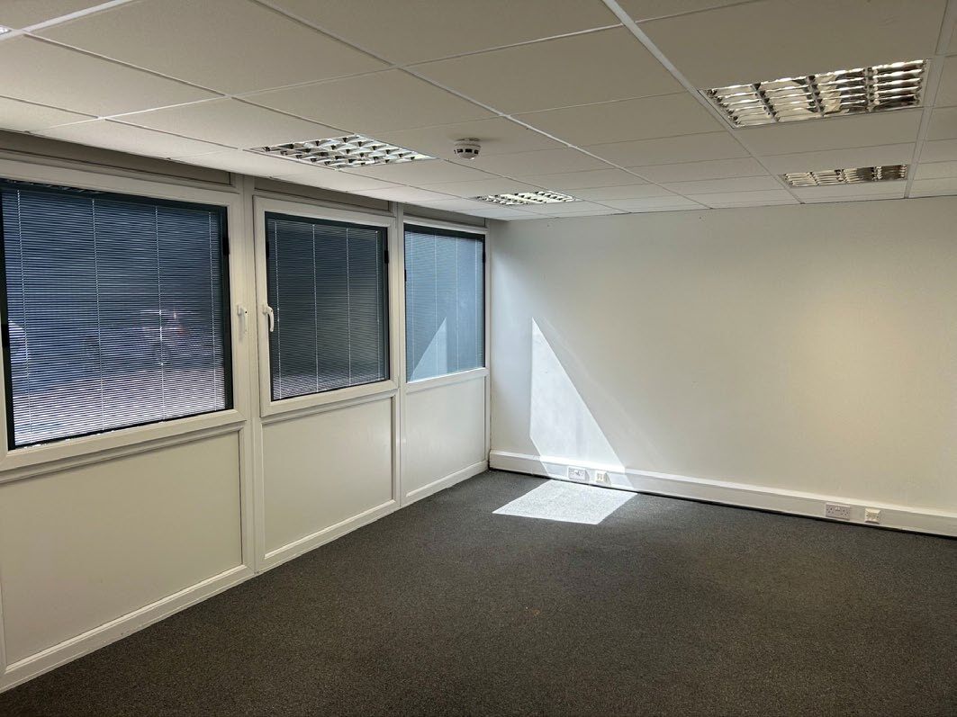 Mica Clos, Tamworth to rent Interior Photo- Image 1 of 3