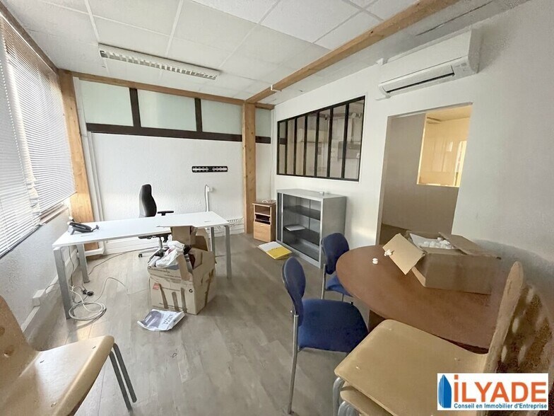 Office in Gémenos to rent - Interior Photo - Image 3 of 8
