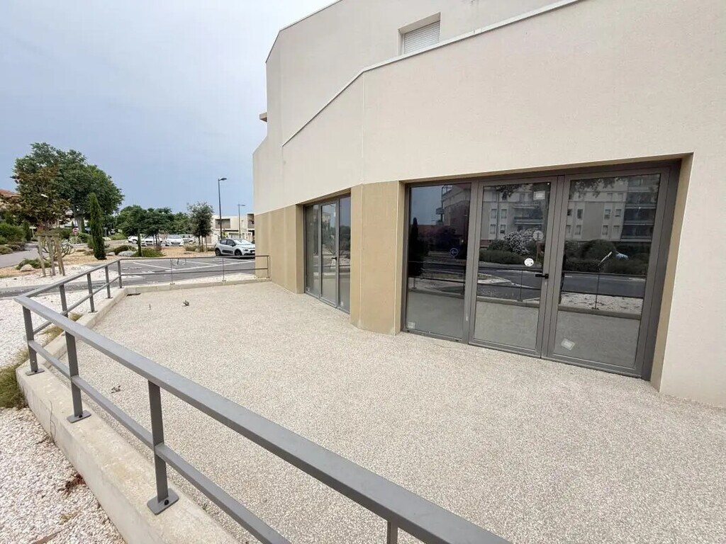 Vente Commerce 140 m² - Photo 1