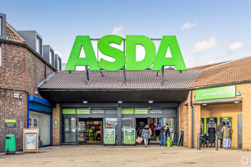 Tollgate Rd, London to rent - Building Photo - Image 3 of 3