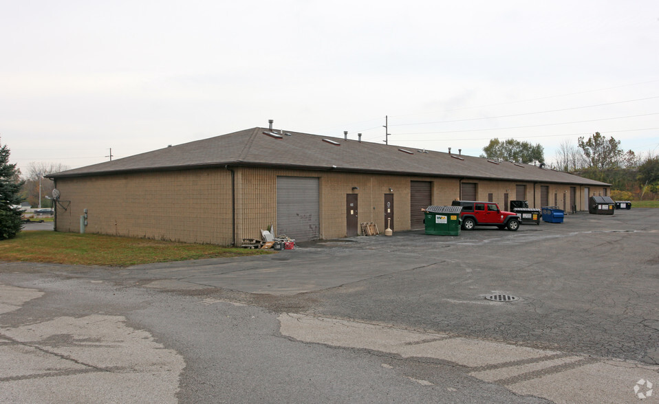 384-398 Morrison Rd, Columbus, OH for rent - Building Photo - Image 3 of 6