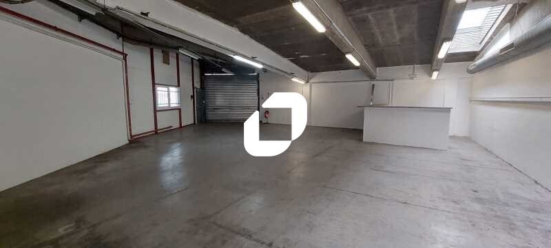 Light Industrial in Aubervilliers to rent - Building Photo - Image 3 of 12