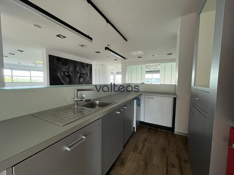 2480 L'Occitane, Labège to rent - Building Photo - Image 3 of 16