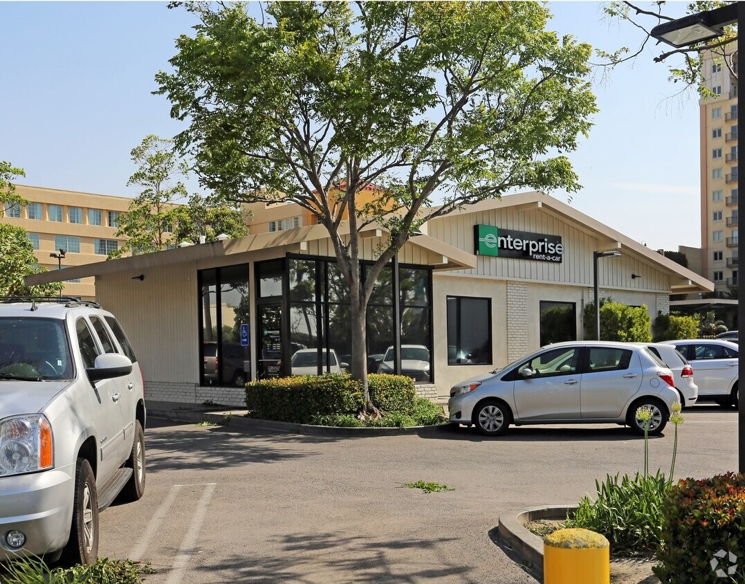 231 W Katella Ave, Anaheim, CA for sale Primary Photo- Image 1 of 1