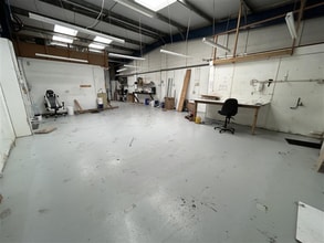 Saltash Industrial Estate, Saltash to rent Interior Photo- Image 1 of 6
