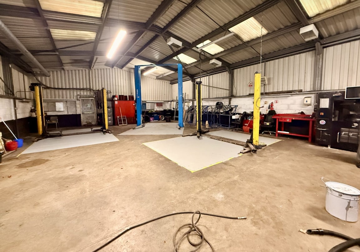 38 Fore St, Ivybridge to rent Interior Photo- Image 1 of 3