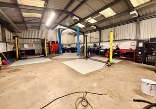 38 Fore St, Ivybridge to rent Interior Photo- Image 1 of 3