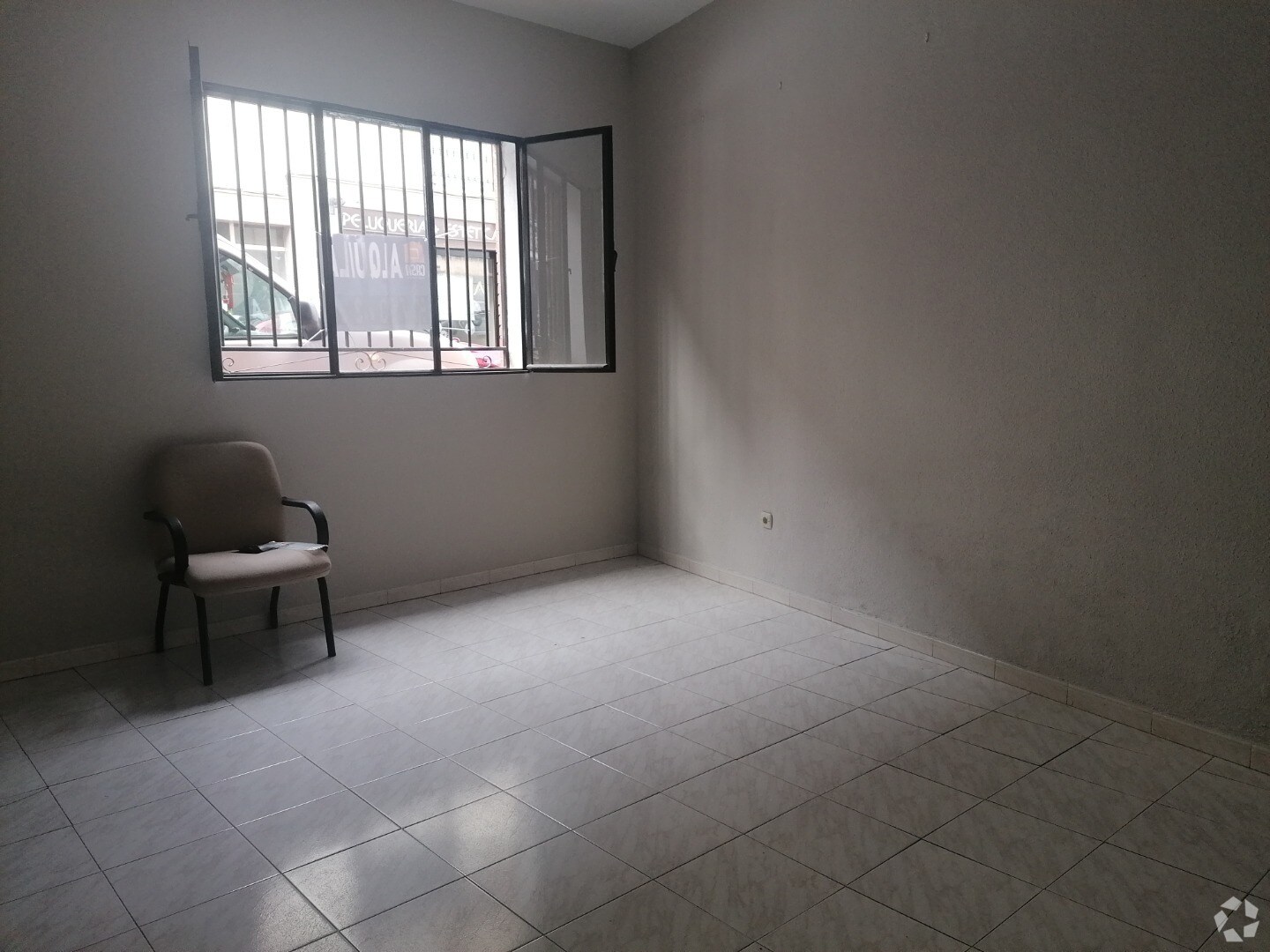 Retail in Valdilecha, Madrid to rent Interior Photo- Image 1 of 2