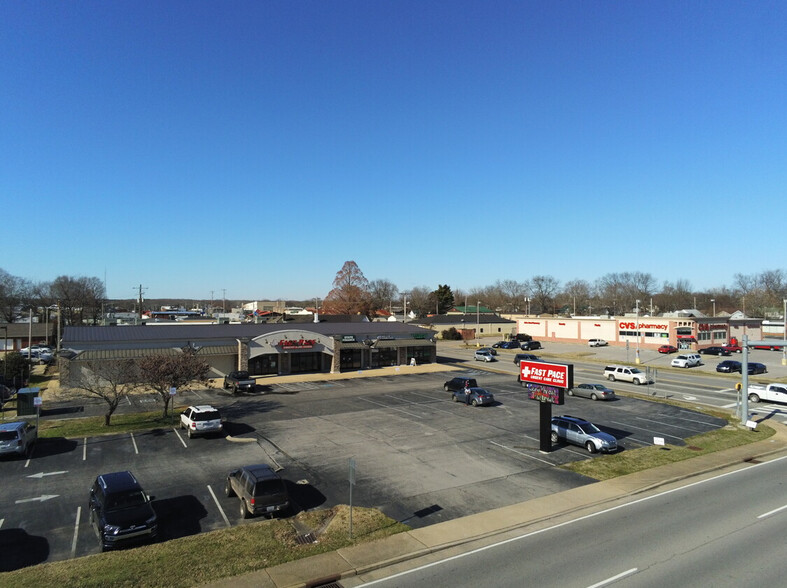 129 N Locust Ave, Lawrenceburg, TN for rent - Aerial - Image 3 of 7