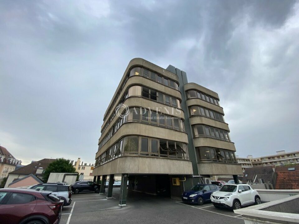 63 Rue Du Général De Gaulle, Poissy to rent Building Photo- Image 1 of 13