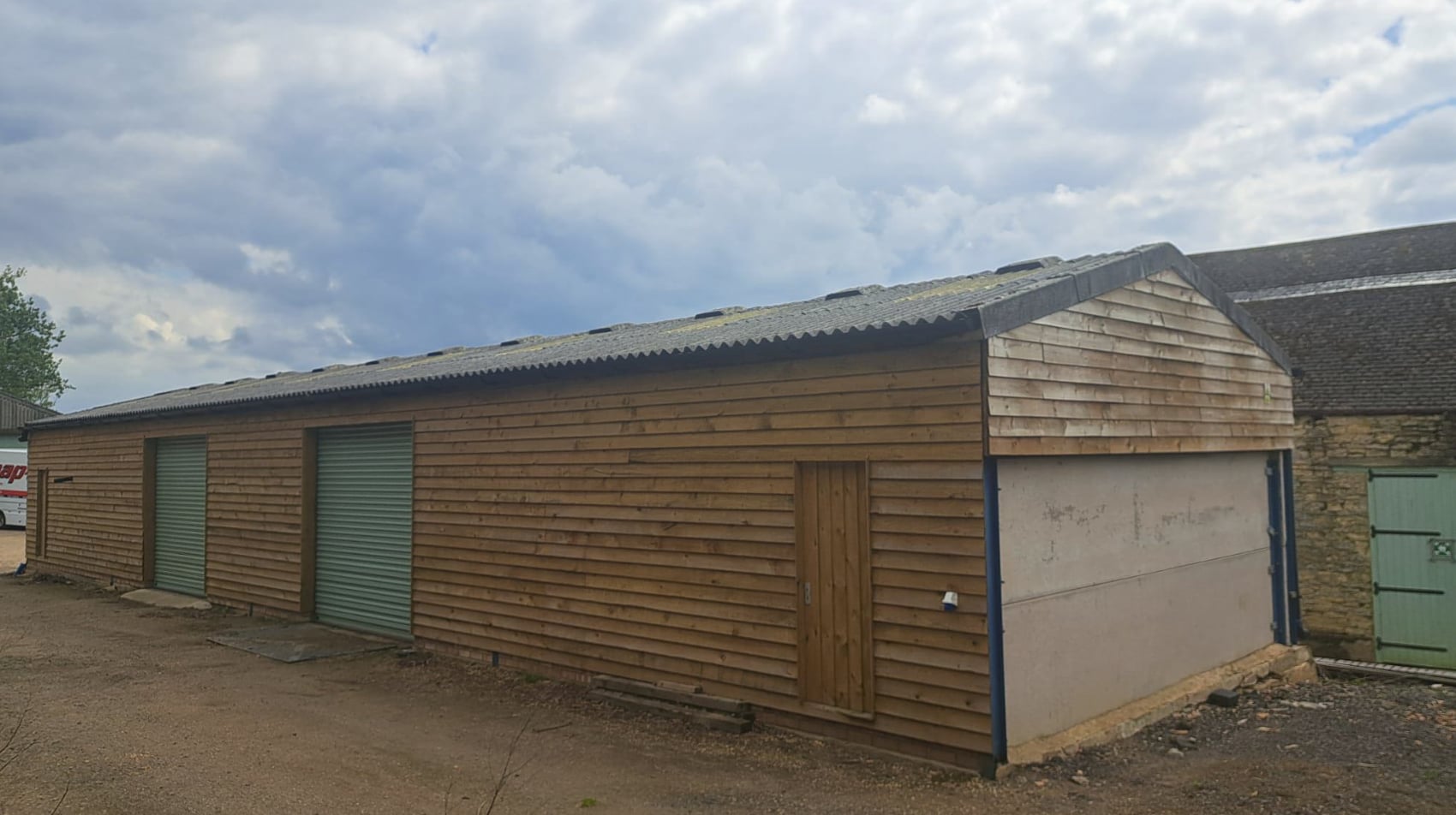 Fences Ln, Newport Pagnell to rent Building Photo- Image 1 of 3