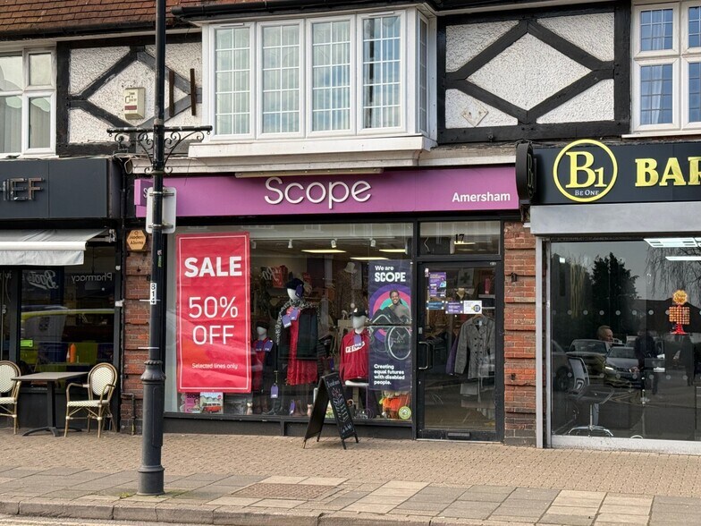 17 Sycamore Rd, Amersham to rent - Building Photo - Image 1 of 5