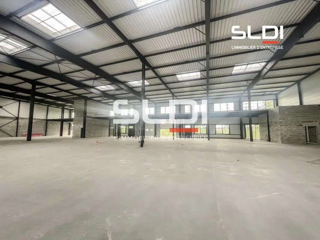 Light Industrial in Saint-Priest to rent Interior Photo- Image 1 of 5