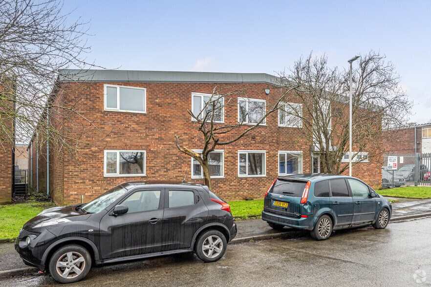 25-27 Bilton Way, Luton for sale - Primary Photo - Image 1 of 1