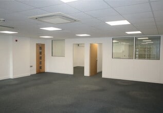 Ingworth Rd, Poole to rent Interior Photo- Image 2 of 3