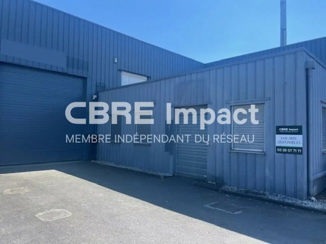 Location Local d'activités 1 143 m²