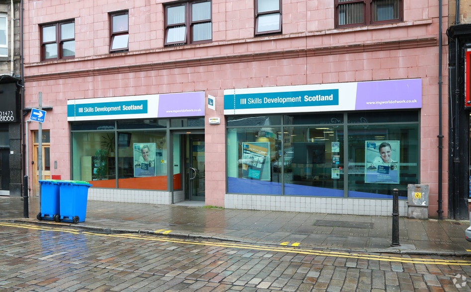 112 West Blackhall St, Greenock to rent - Building Photo - Image 2 of 3