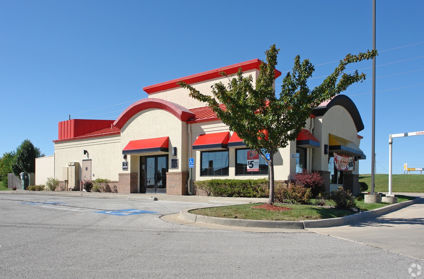 2023 W Foxwood Dr, Raymore 64083 UK