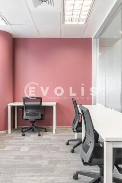 Office in Bordeaux to rent - Interior Photo - Image 2 of 2