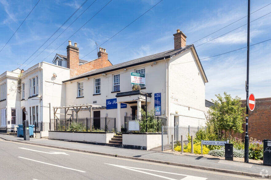 31 Augusta Pl, Leamington Spa for sale - Primary Photo - Image 1 of 1