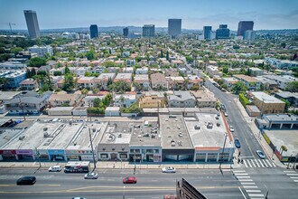 7952-7954 1/2 W 3rd St, Los Angeles, CA for rent Building Photo- Image 2 of 10