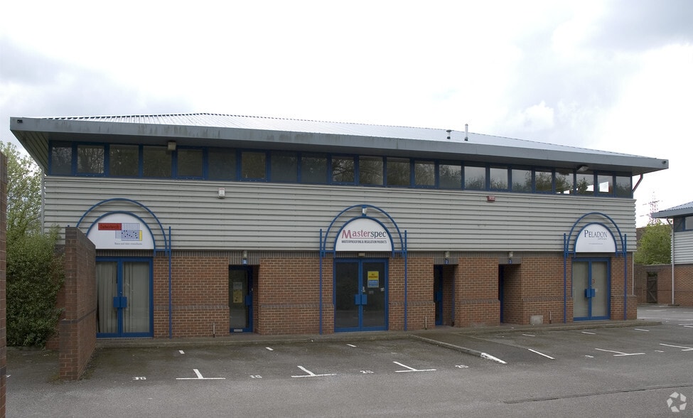 1-3 River Way, Andover to rent - Building Photo - Image 3 of 5