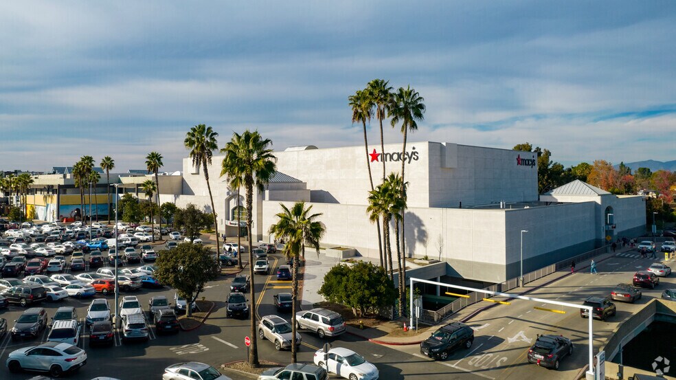 14000-14060 Riverside Dr, Sherman Oaks, CA for sale - Primary Photo - Image 1 of 1