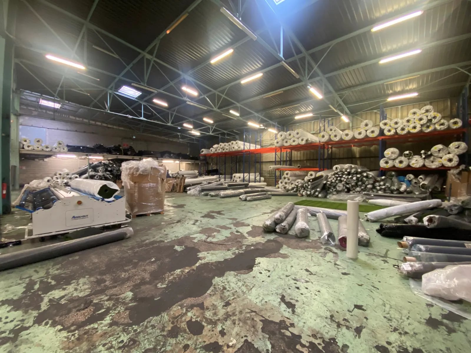 Industrial in Aubagne to rent Interior Photo- Image 1 of 2