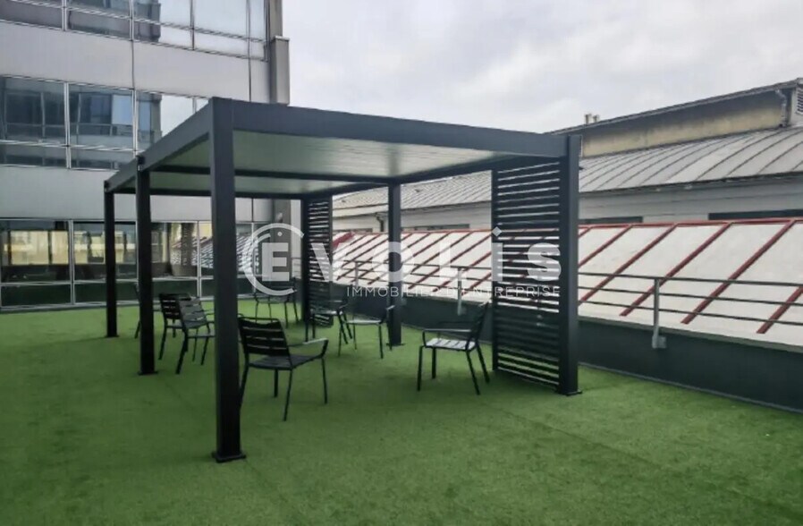 31-39 Rue Du Gouverneur Général Eboué, Issy-les-Moulineaux to rent - Building Photo - Image 2 of 7