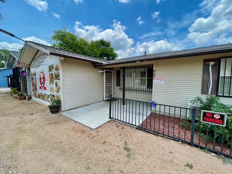 907 Kramer Ln, Austin, TX for rent - Building Photo - Image 2 of 22