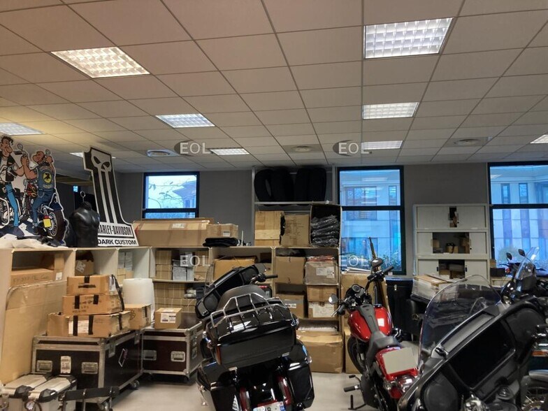 Office in Créteil to rent - Interior Photo - Image 3 of 9
