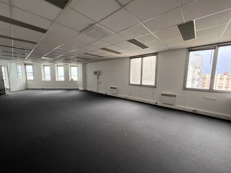Office in Pantin to rent - Interior Photo - Image 2 of 6