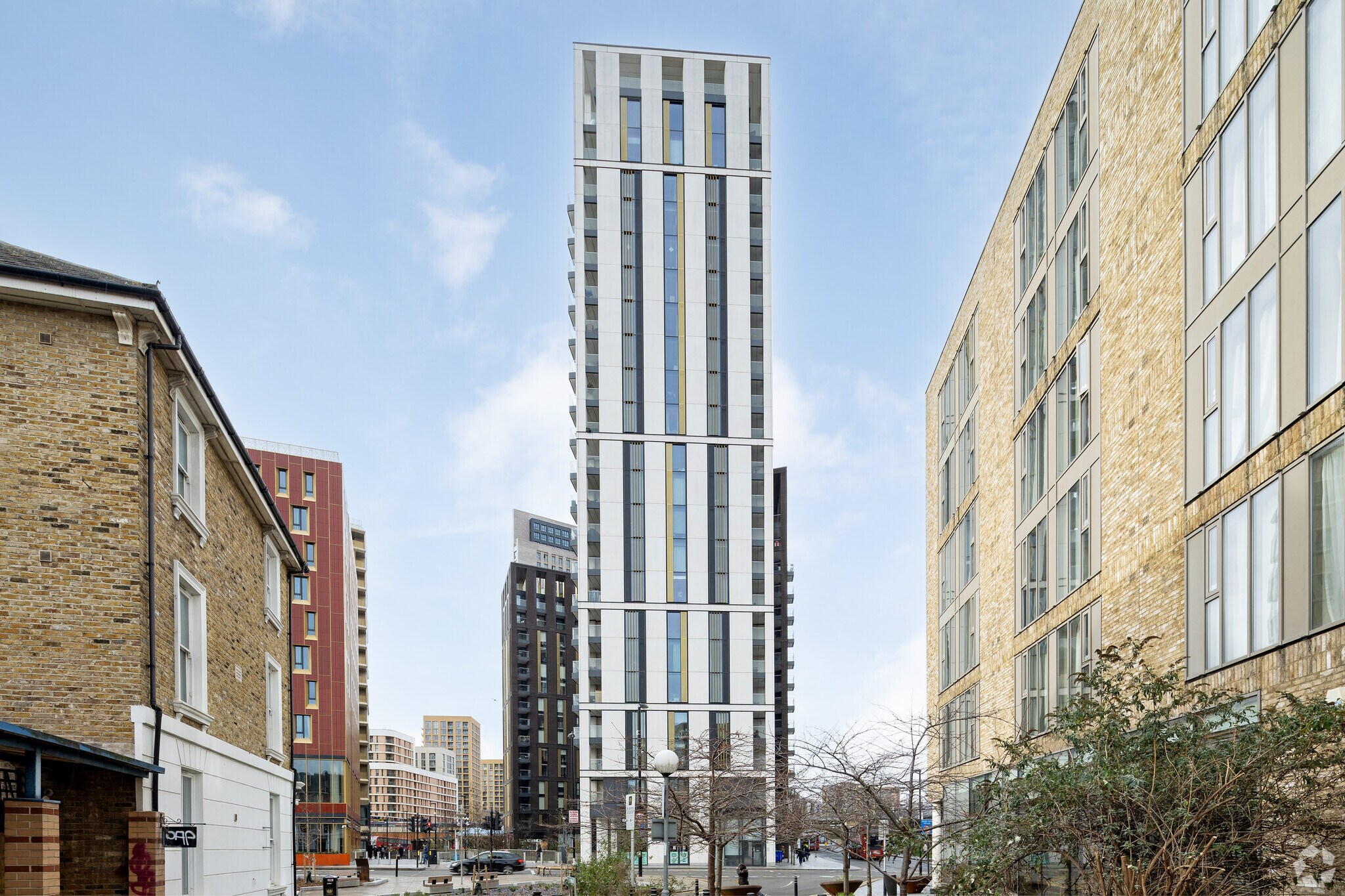 Station Rd, London for sale Primary Photo- Image 1 of 1