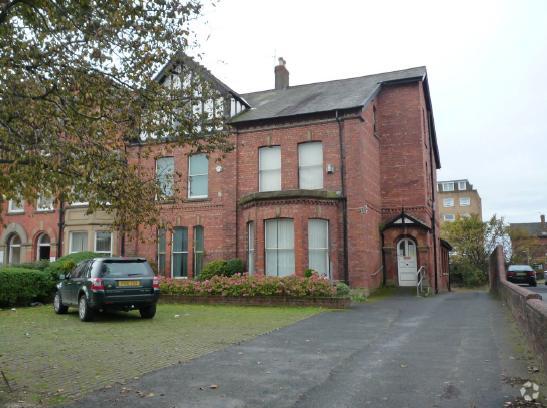 300 Clifton Dr S, Lytham St Annes for sale Primary Photo- Image 1 of 1