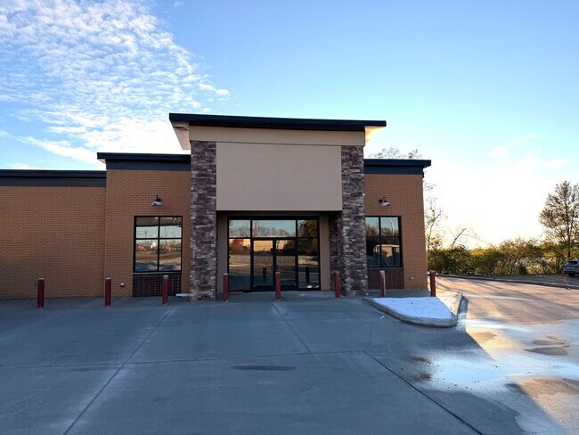 More details for 8571 Cincinnati Dayton Rd, West Chester, OH - Retail to Rent