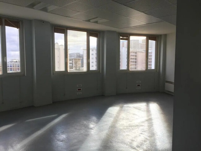 Location Bureaux 210 m² à 460 m²