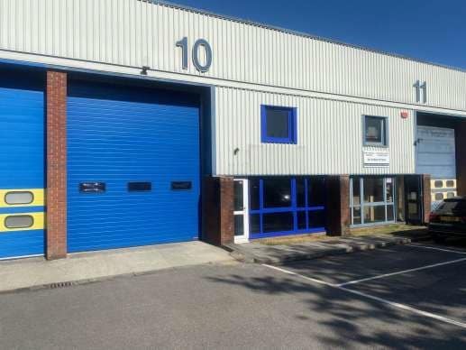 Fyfield Rd, Weyhill to rent Building Photo- Image 1 of 3