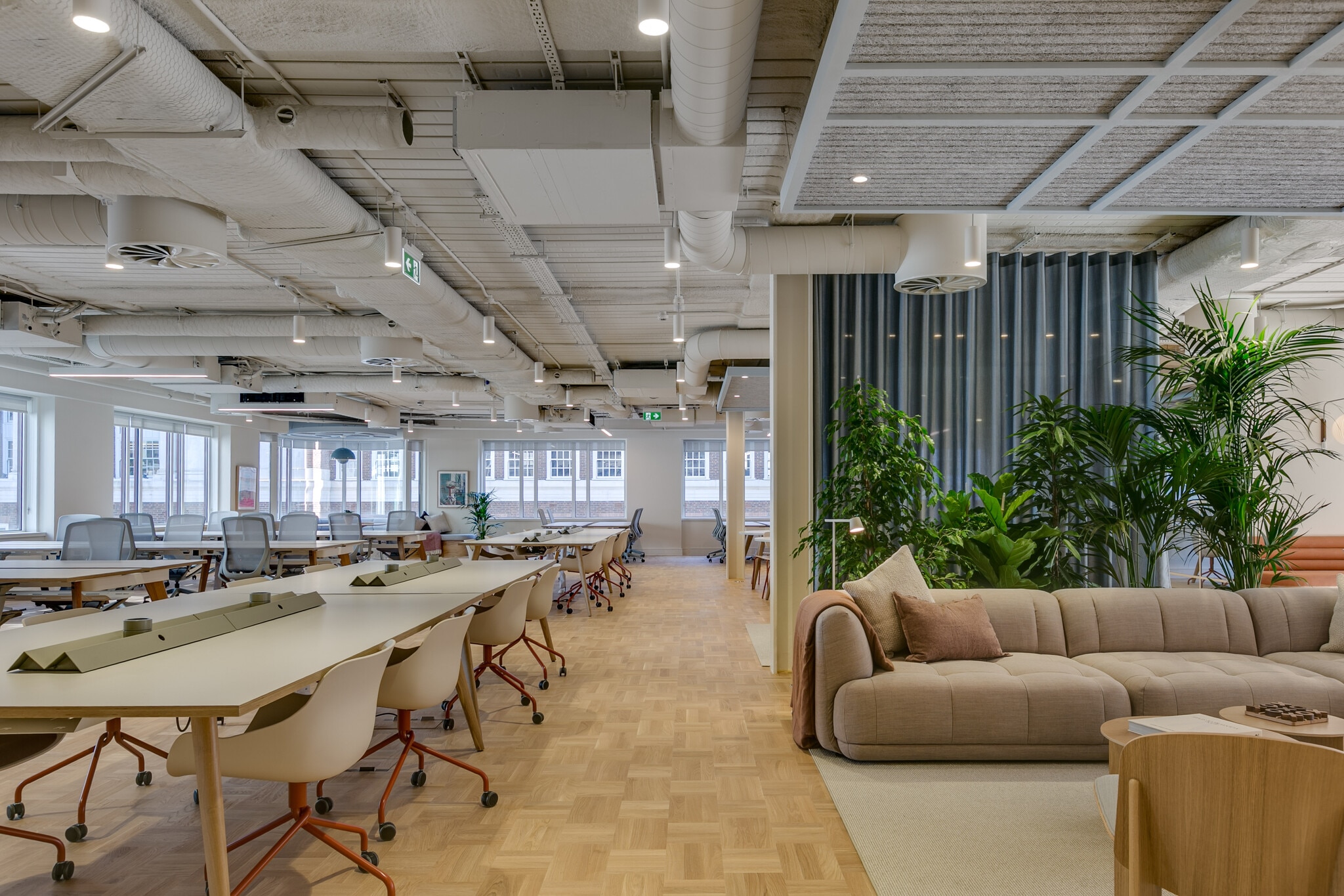 10 Dominion St, London to rent Interior Photo- Image 1 of 9