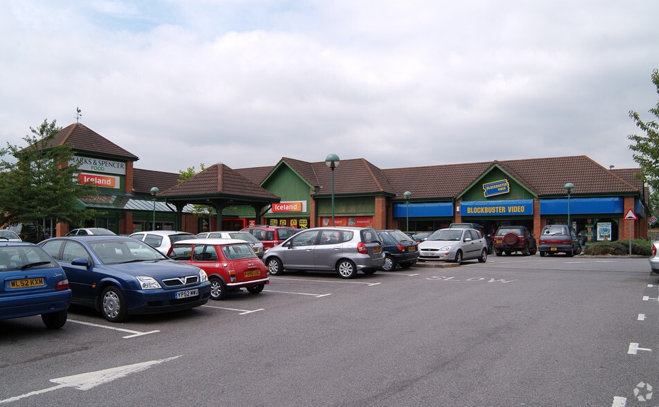 Chalfont Way, Reading for sale - Primary Photo - Image 1 of 1